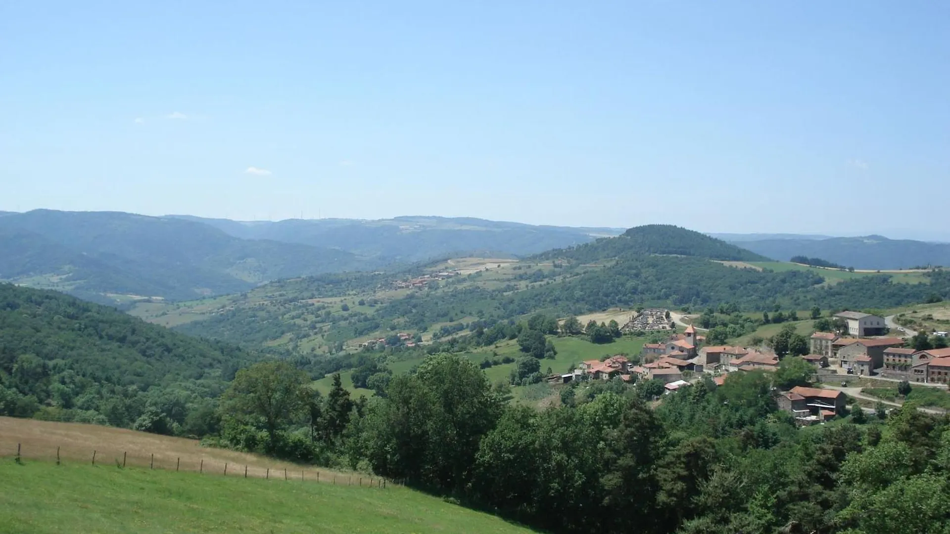 Gite Familial Avec Cour Privee, Terrasse Ombragee Et Chambre Independante Pres Du Puy-En-Velay - Fr-1-582-31 Villa Saint-Privat-du-Dragon Holiday home